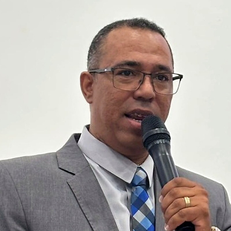 Pastor Adriano Martins de Oliveira